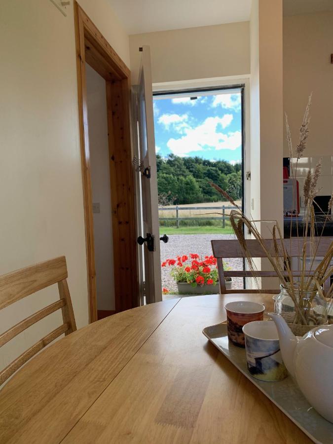 Ploughmans Cottage Форес Екстериор снимка