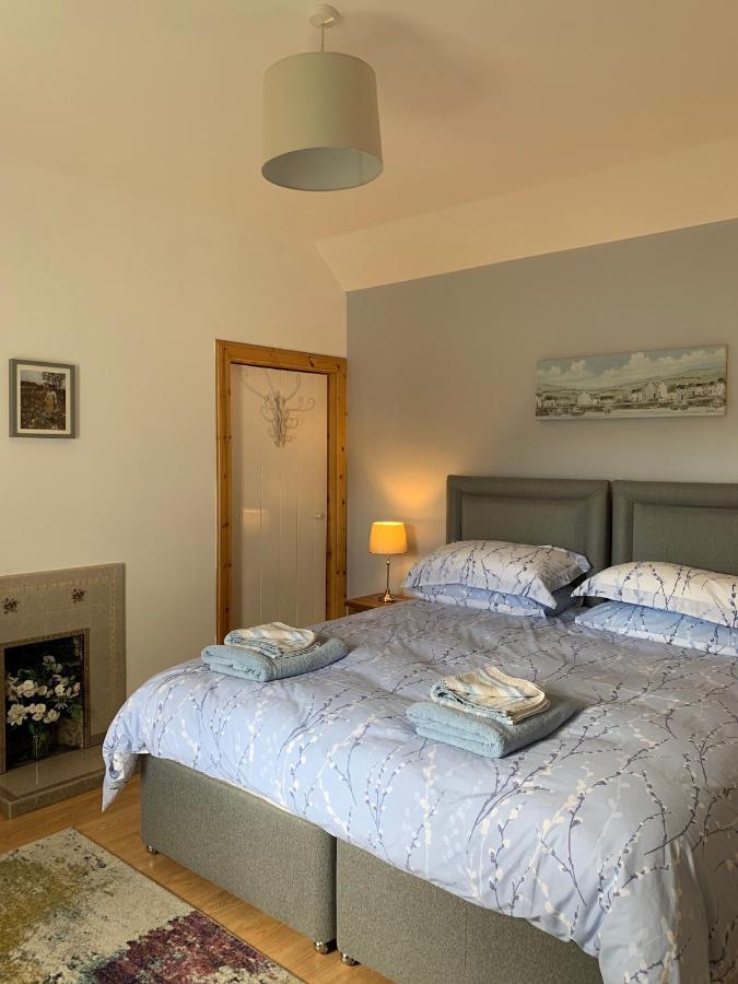 Ploughmans Cottage Форес Екстериор снимка
