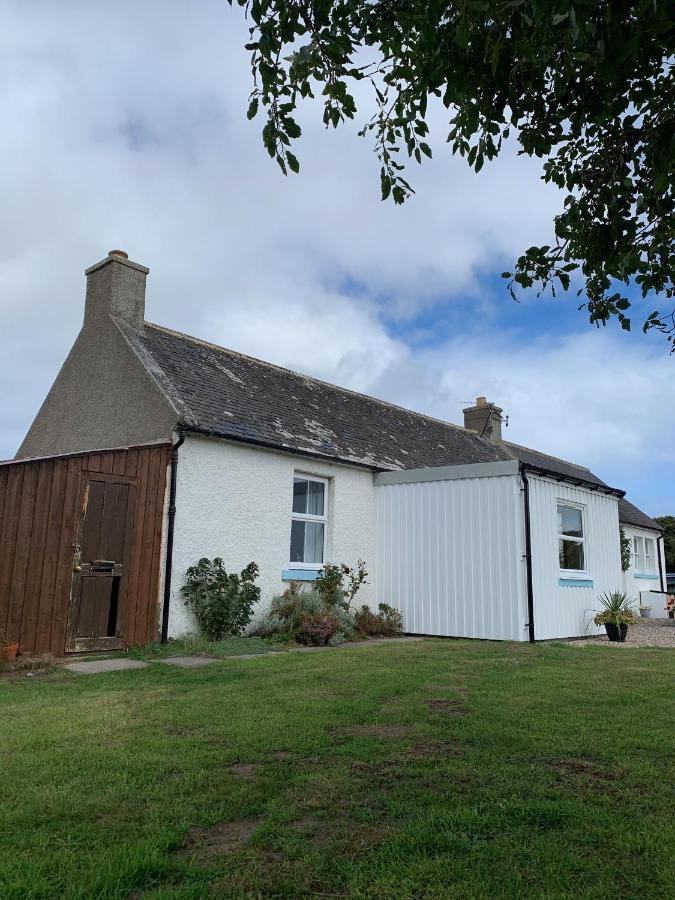 Ploughmans Cottage Форес Екстериор снимка