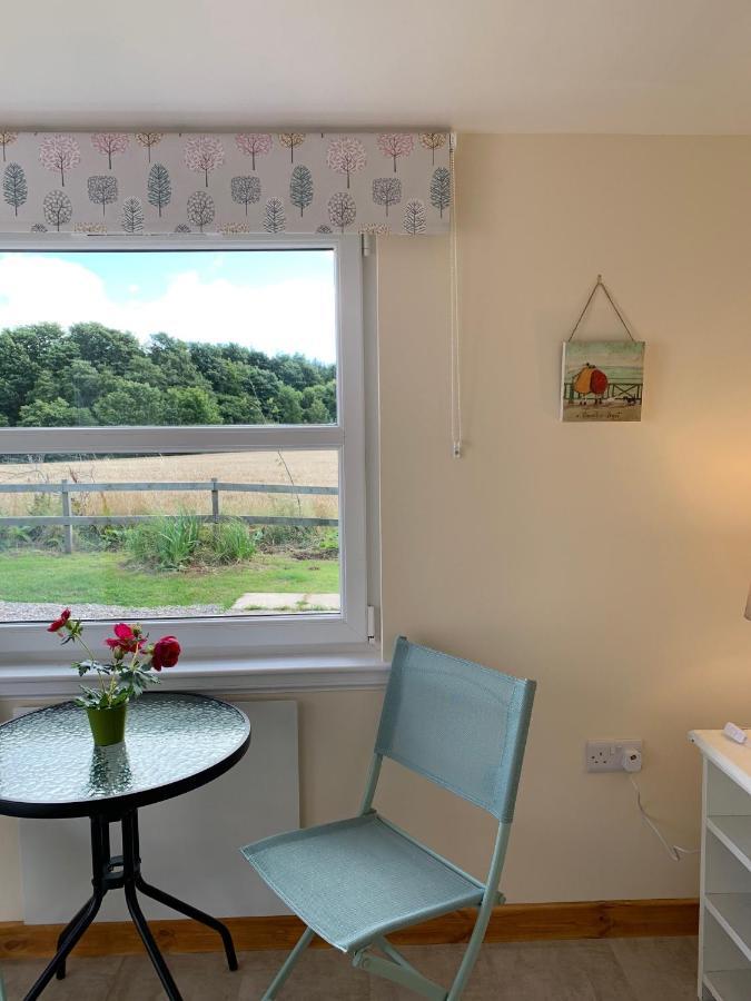 Ploughmans Cottage Форес Екстериор снимка